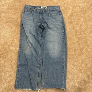 baggy levi’s jeans
